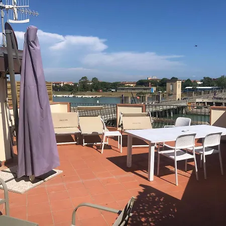Con Terrazza Apartment *